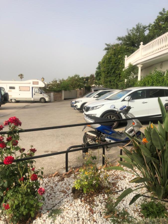 Torremolinos, Bonito Apartamento Studio La Carihuela Apartman Kültér fotó